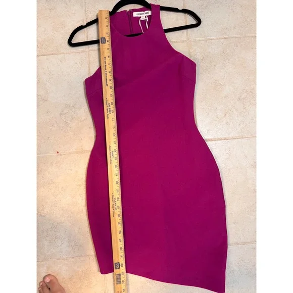 Elizabeth and James Magenta Pink Halter Neck Sheath NWT Size 4 Cocktail Mini - Picture 9 of 12